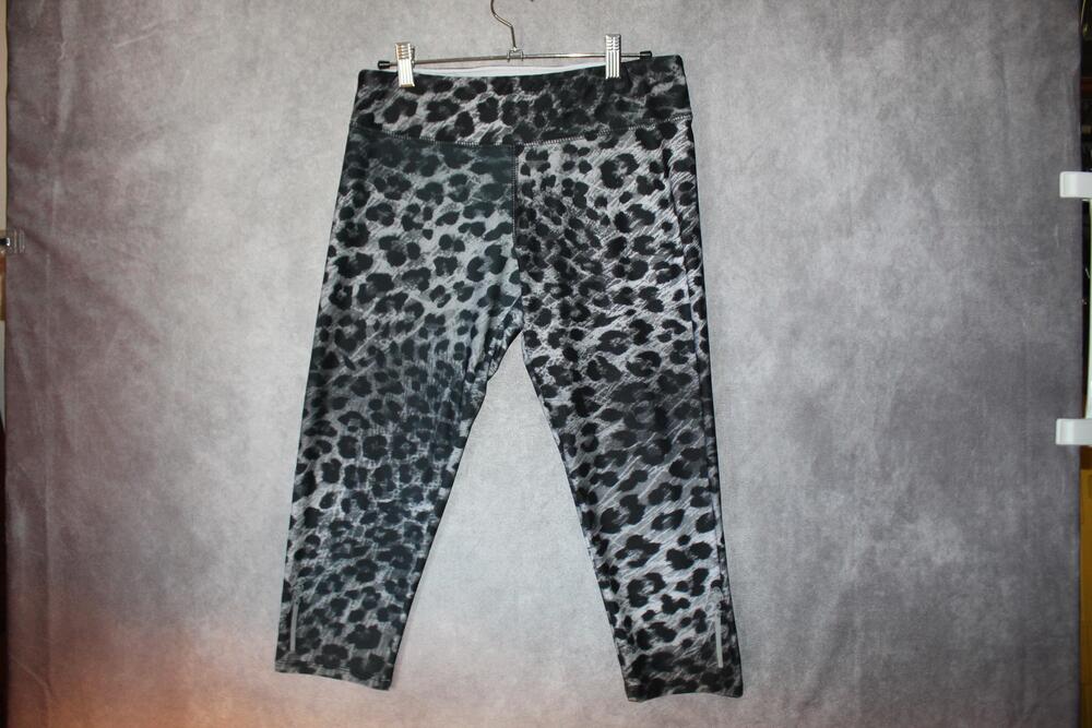 EVCR Leggings Womens Medium Gray Animal Print Ankle Reflective Yoga Activewear